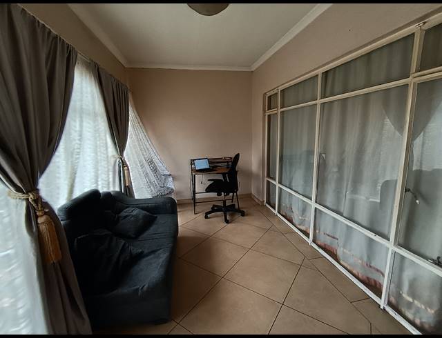 3 BEDROOM APARTMENT FOR SALE IN BRACKENDOWNS